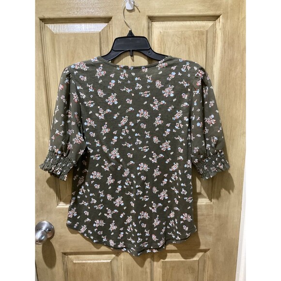 Lucky Brand Blouse S/P Womens Green Floral Short Sleeve Sheer Ruffle Sleeves - Picture 2 of 5